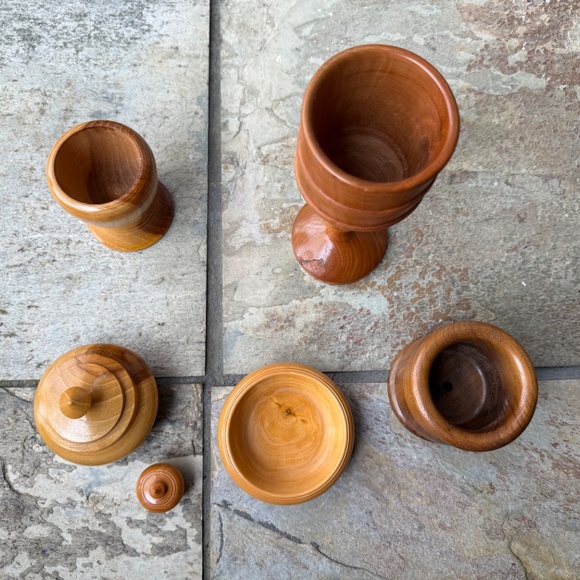 Primitive Hand Turned Wood Working Art Vases -Lidded-Mini-Cup-Bowl Vintage Lot. - Picture 2 of 10